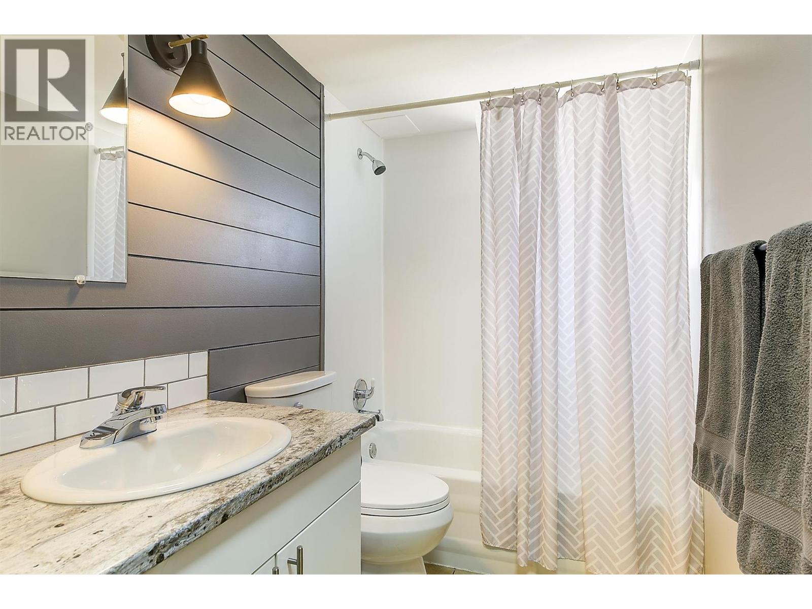 230 Kneller Road - 31
