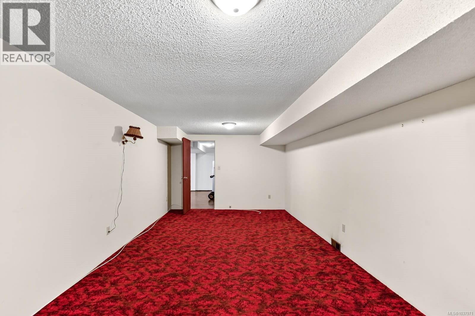 4664 Angus St - 41