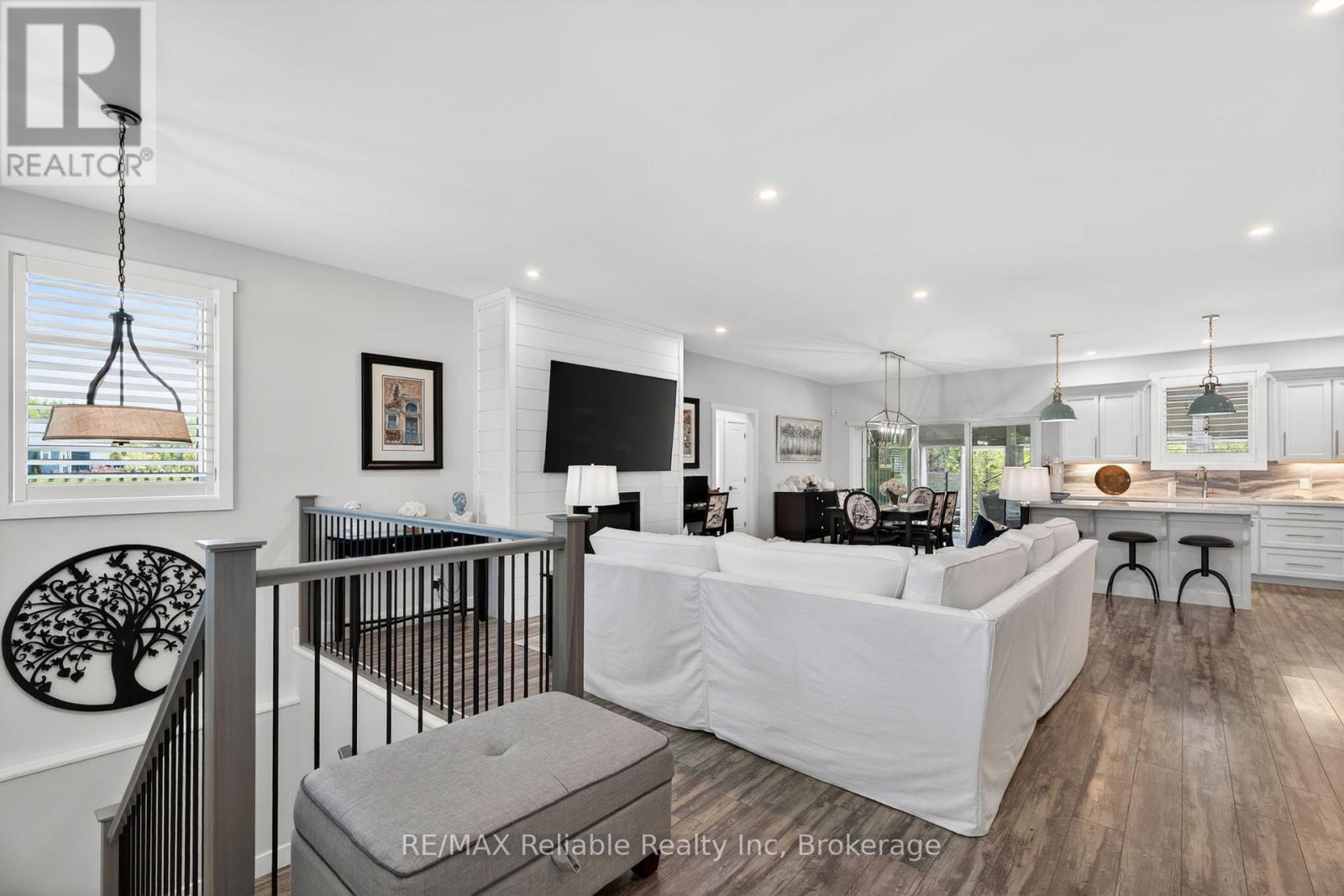 8 FAWN CREEK LANE - 2