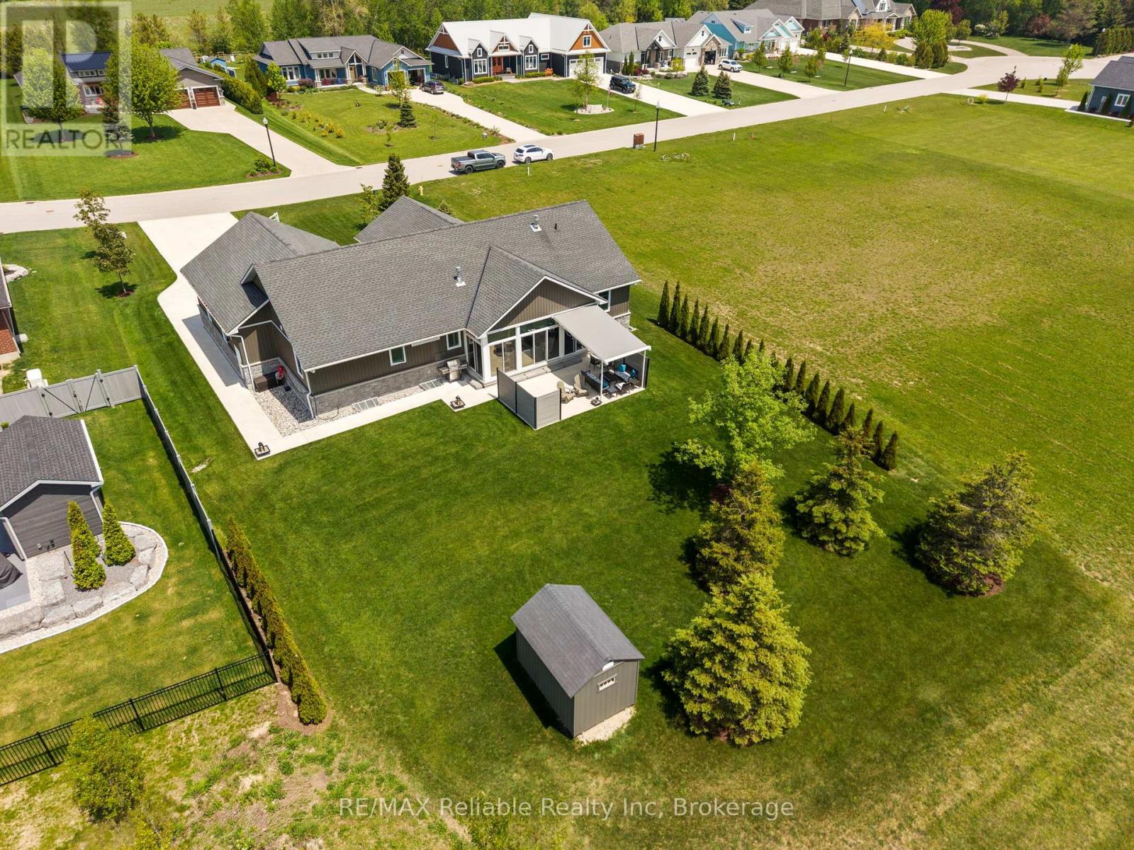 8 FAWN CREEK LANE - 32