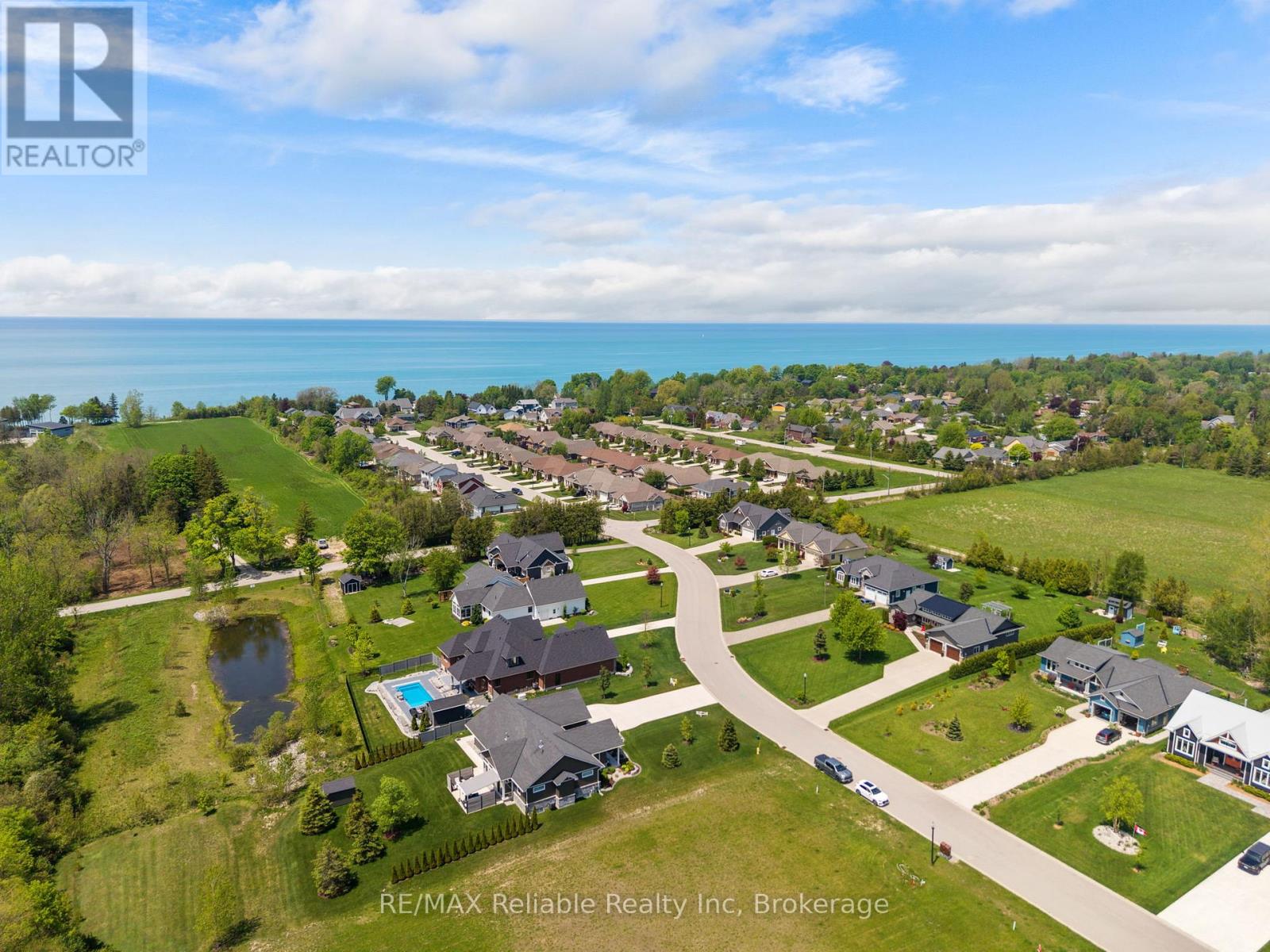 8 FAWN CREEK LANE - 37