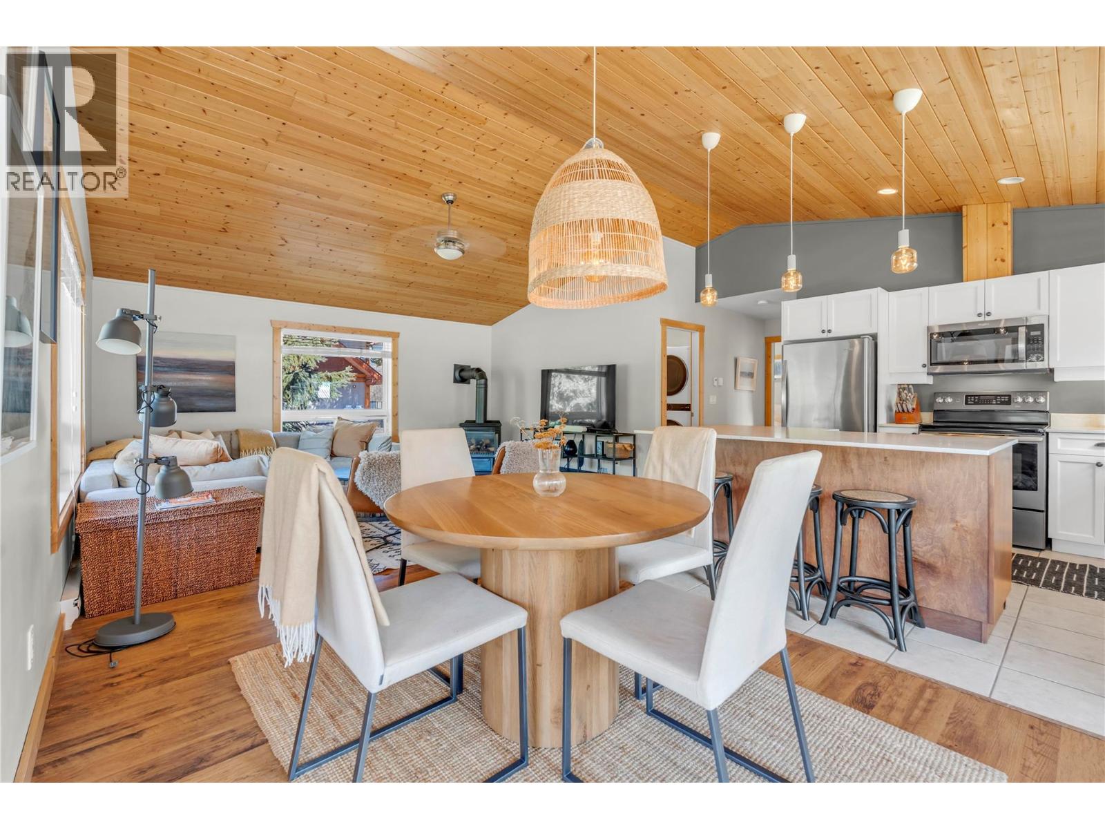2657 Nicola Avenue - 18