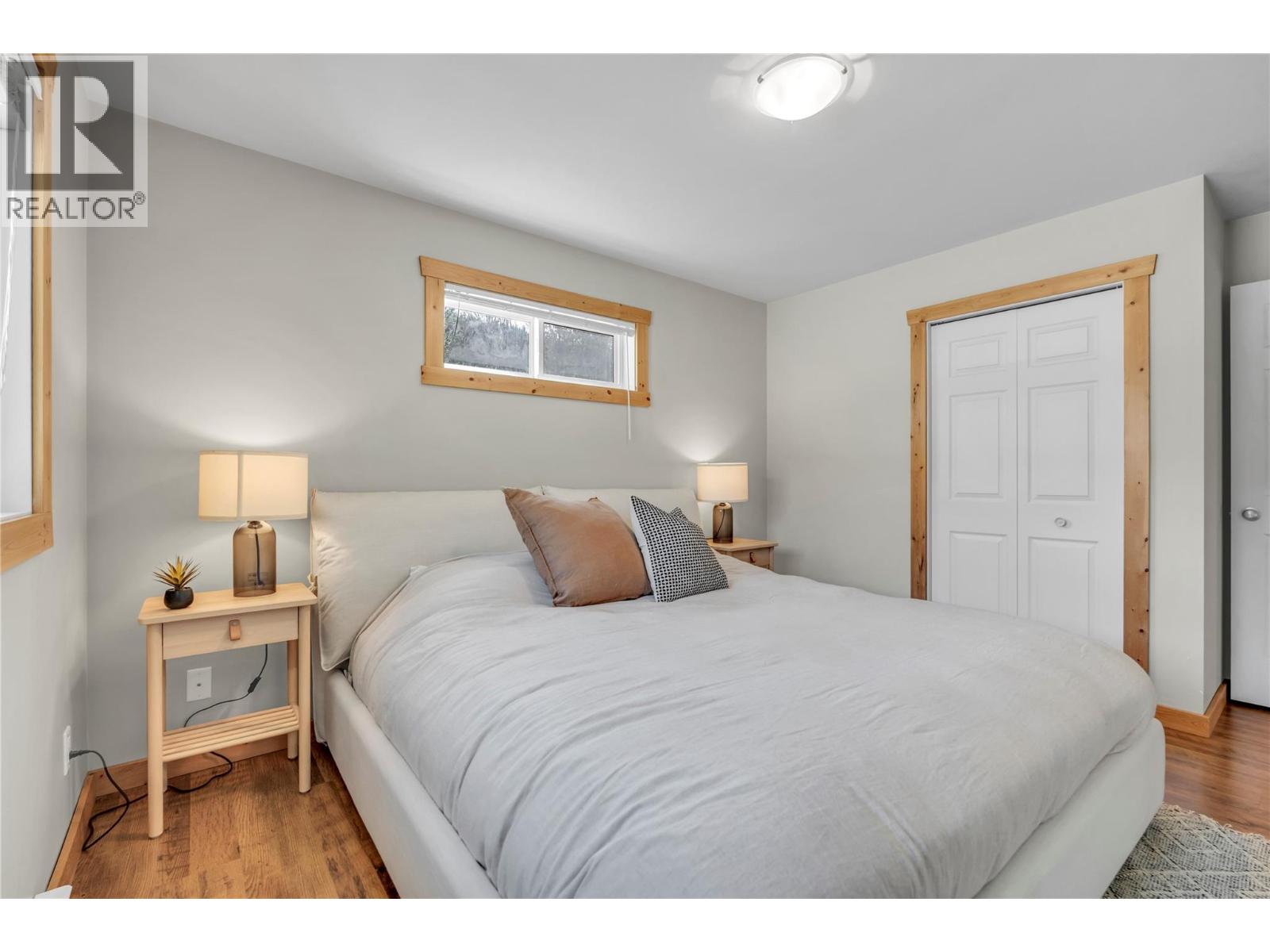 2657 Nicola Avenue - 21