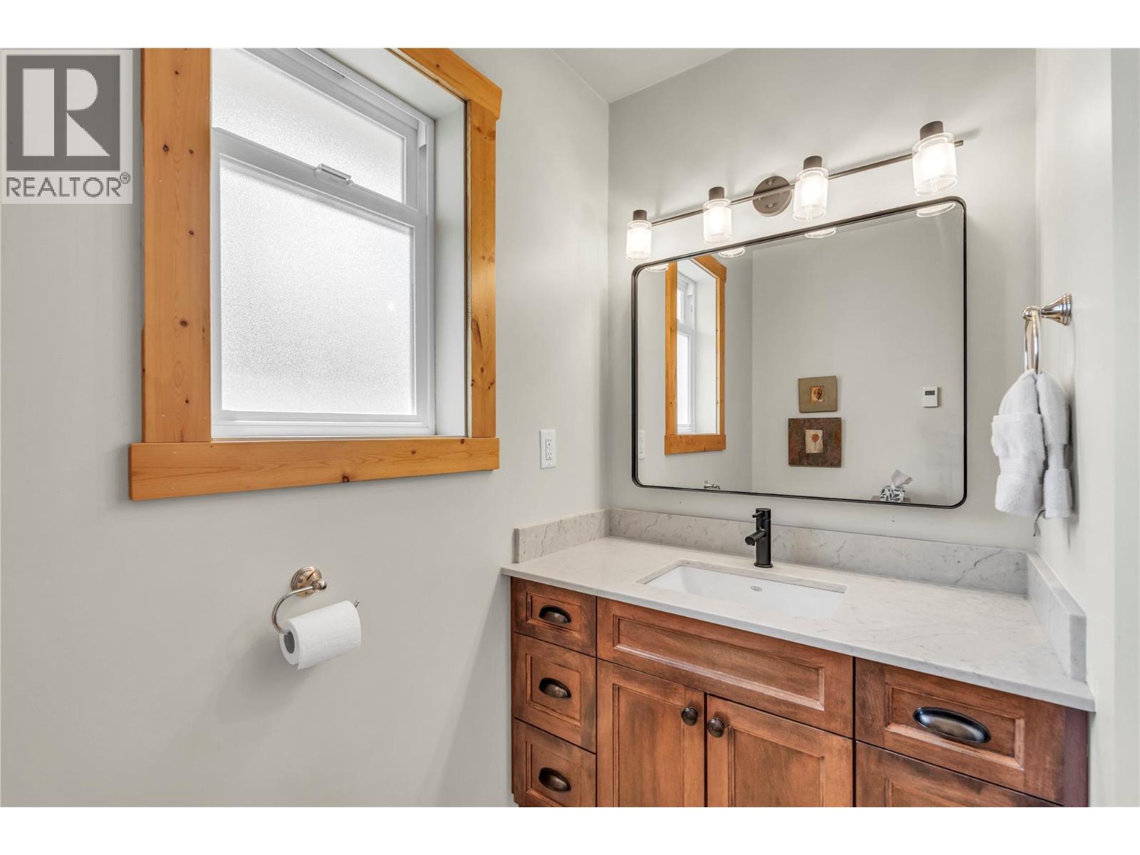 2657 Nicola Avenue - 23
