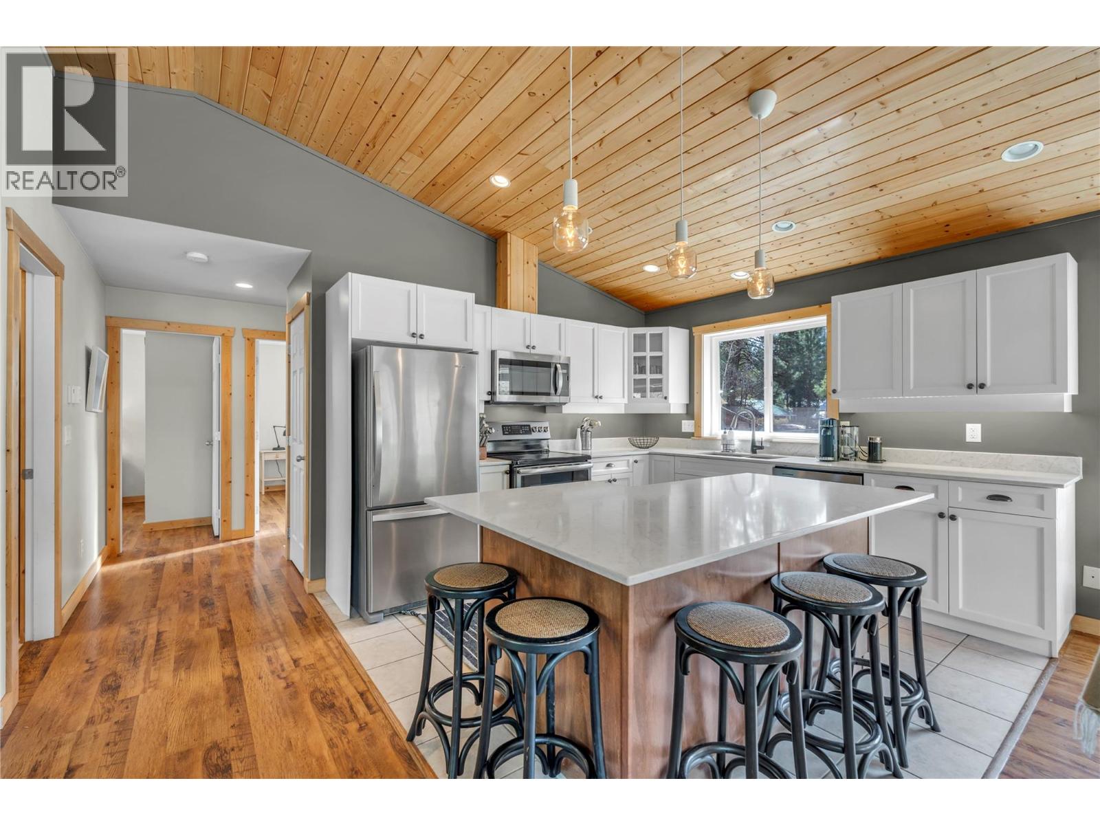 2657 Nicola Avenue - 10