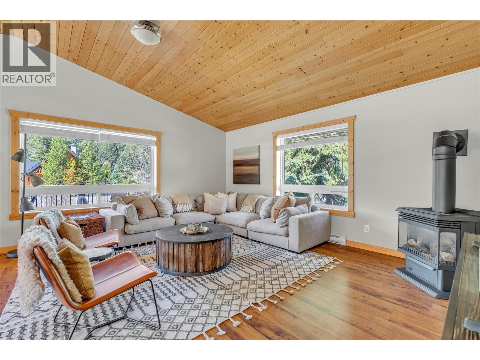 2657 Nicola Avenue - 14