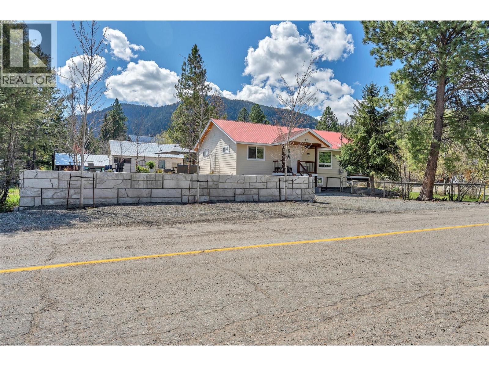 2657 Nicola Avenue - 6