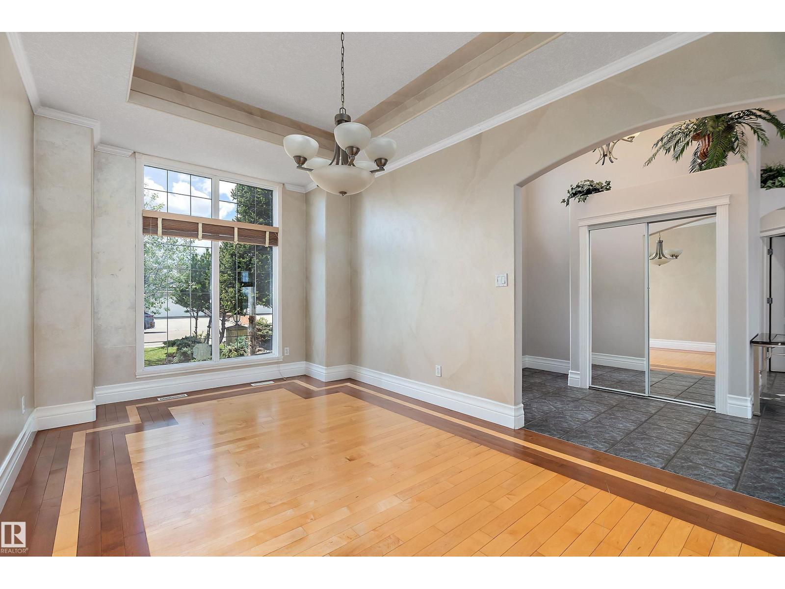 16103 89 ST NW - 9