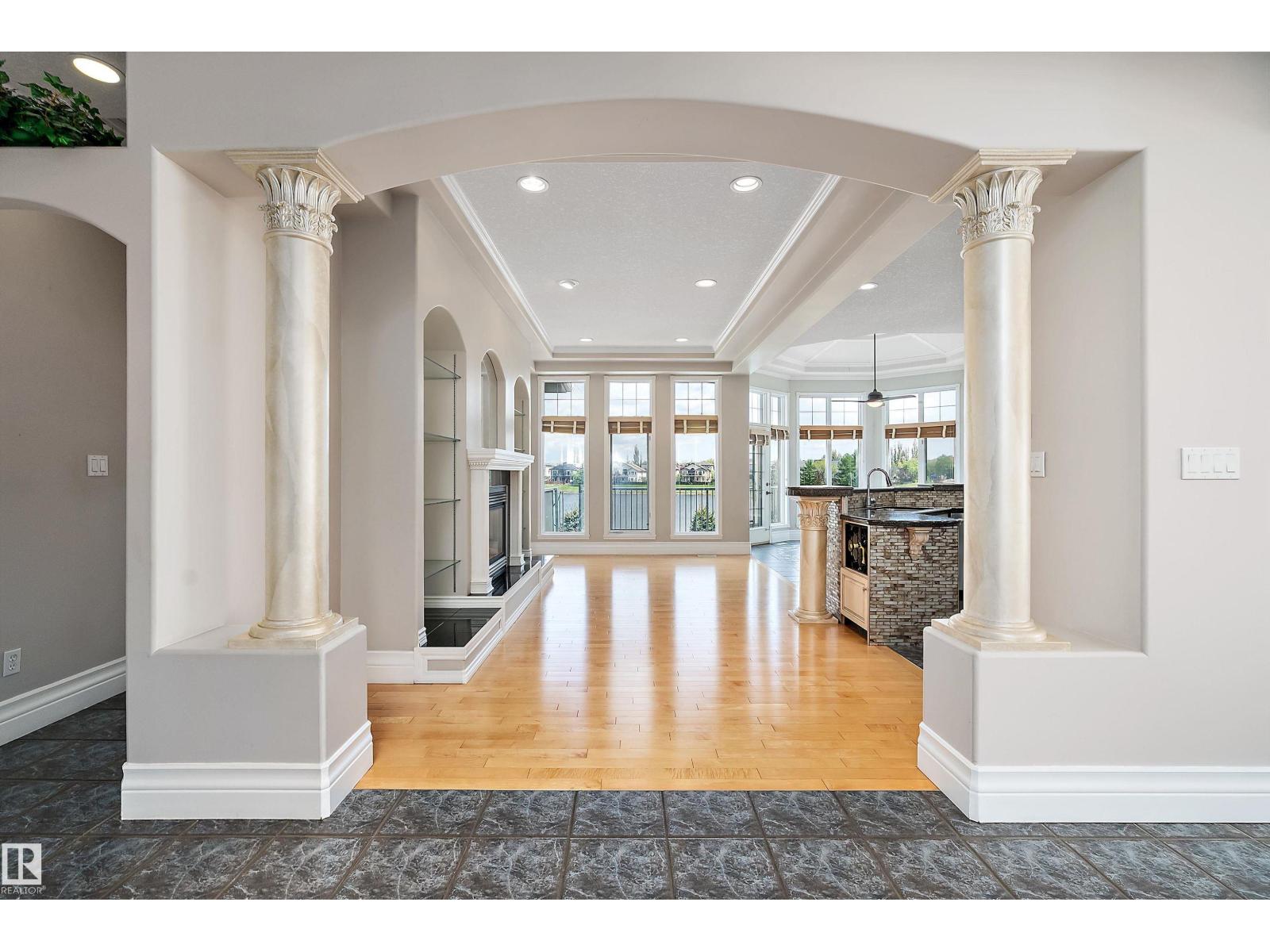 16103 89 ST NW - 10