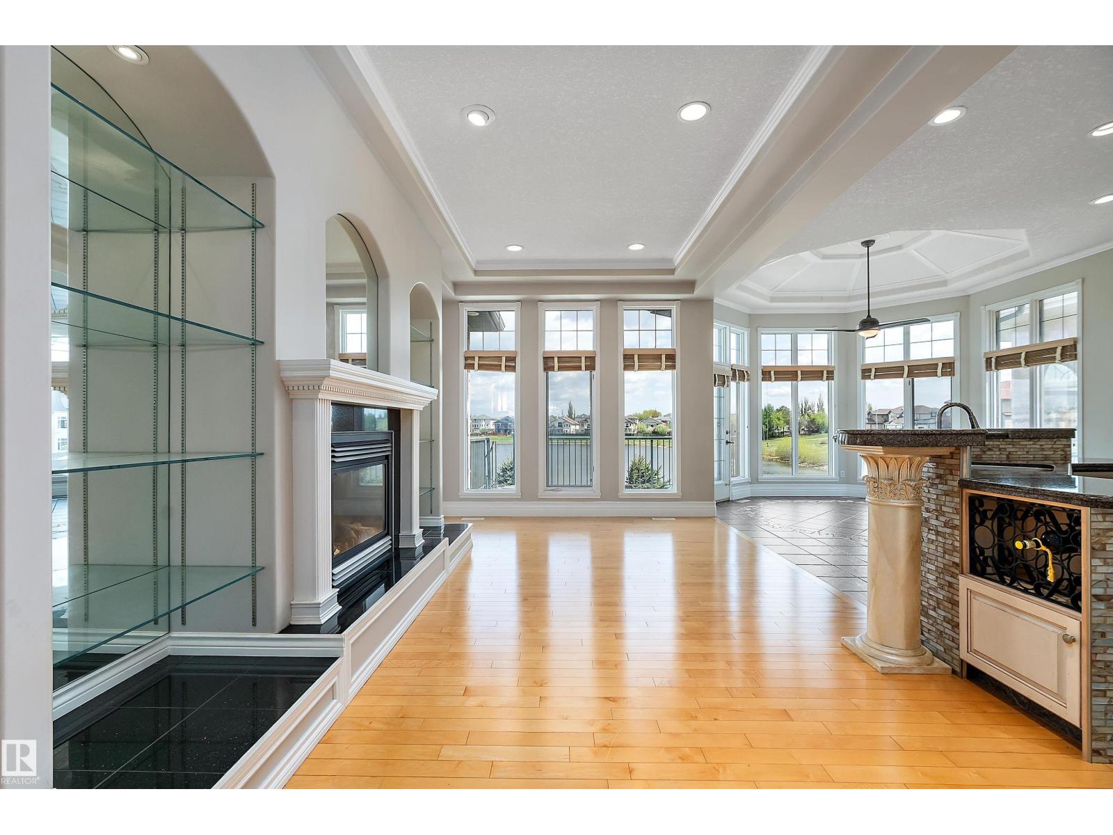 16103 89 ST NW - 15