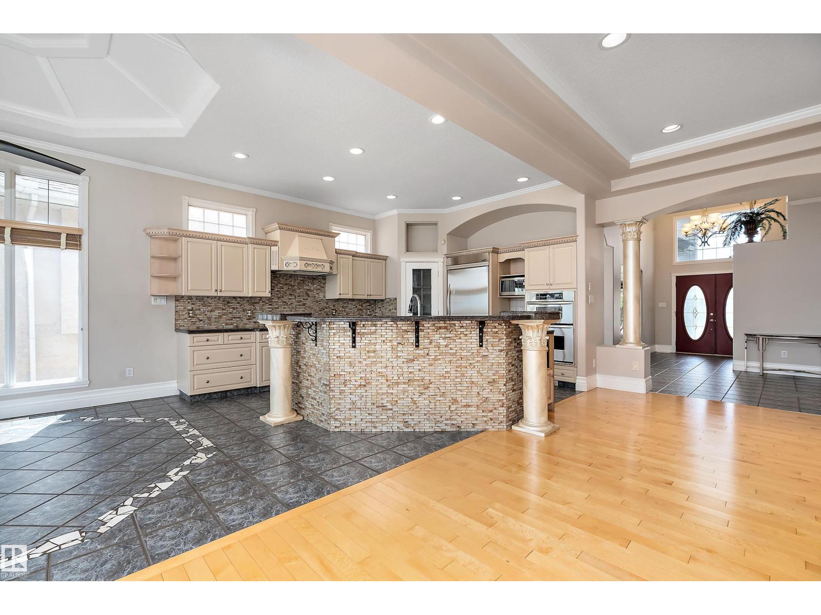 16103 89 ST NW - 16