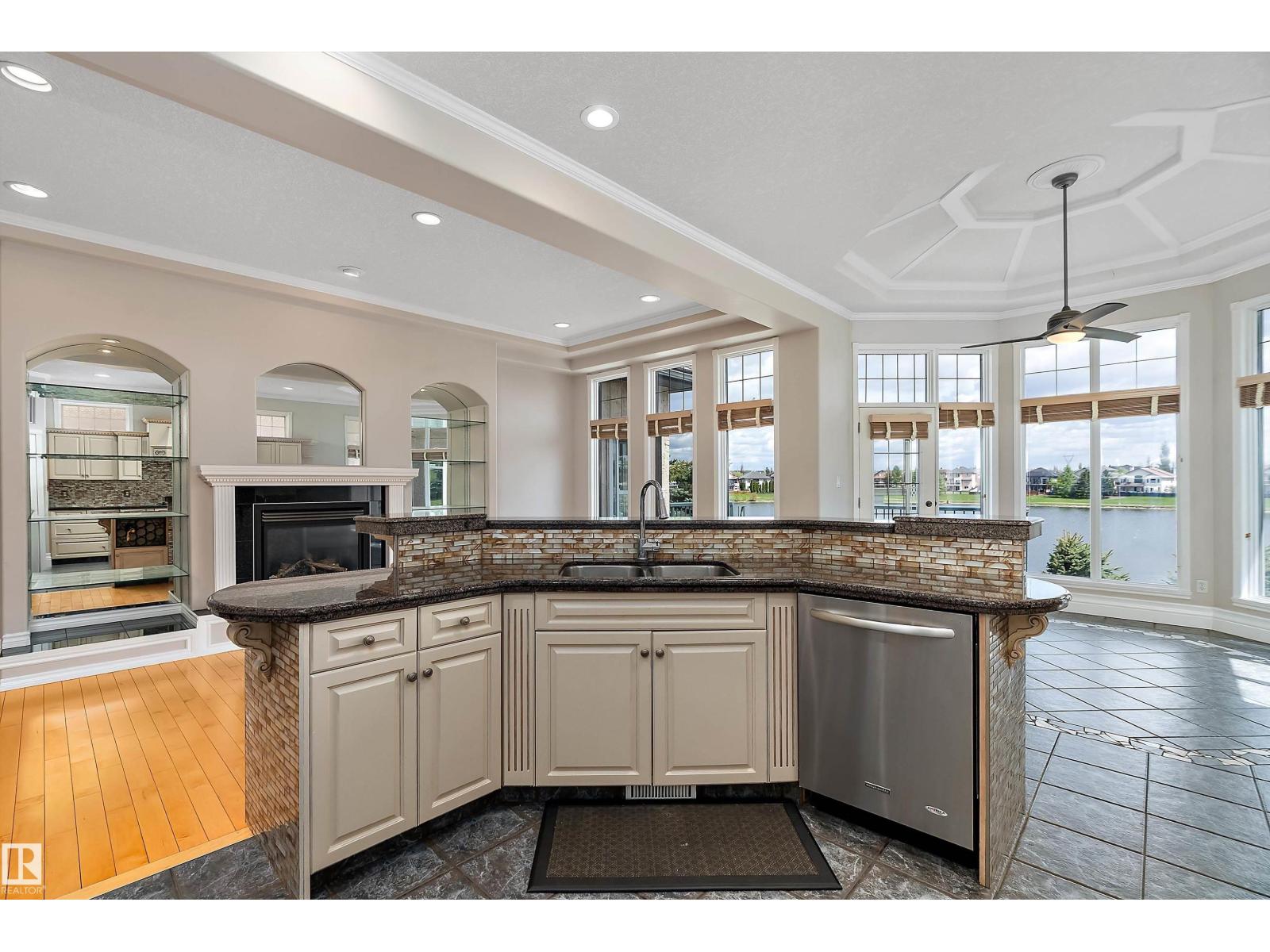 16103 89 ST NW - 21