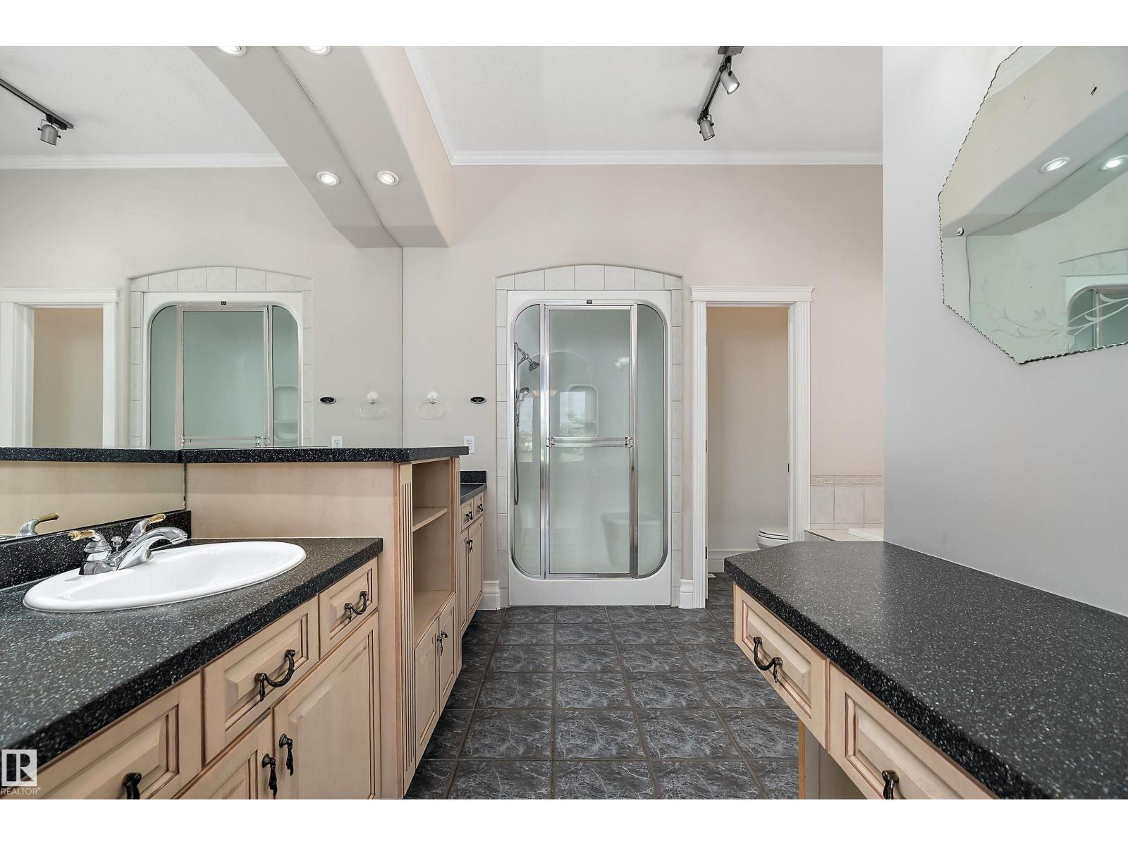 16103 89 ST NW - 32