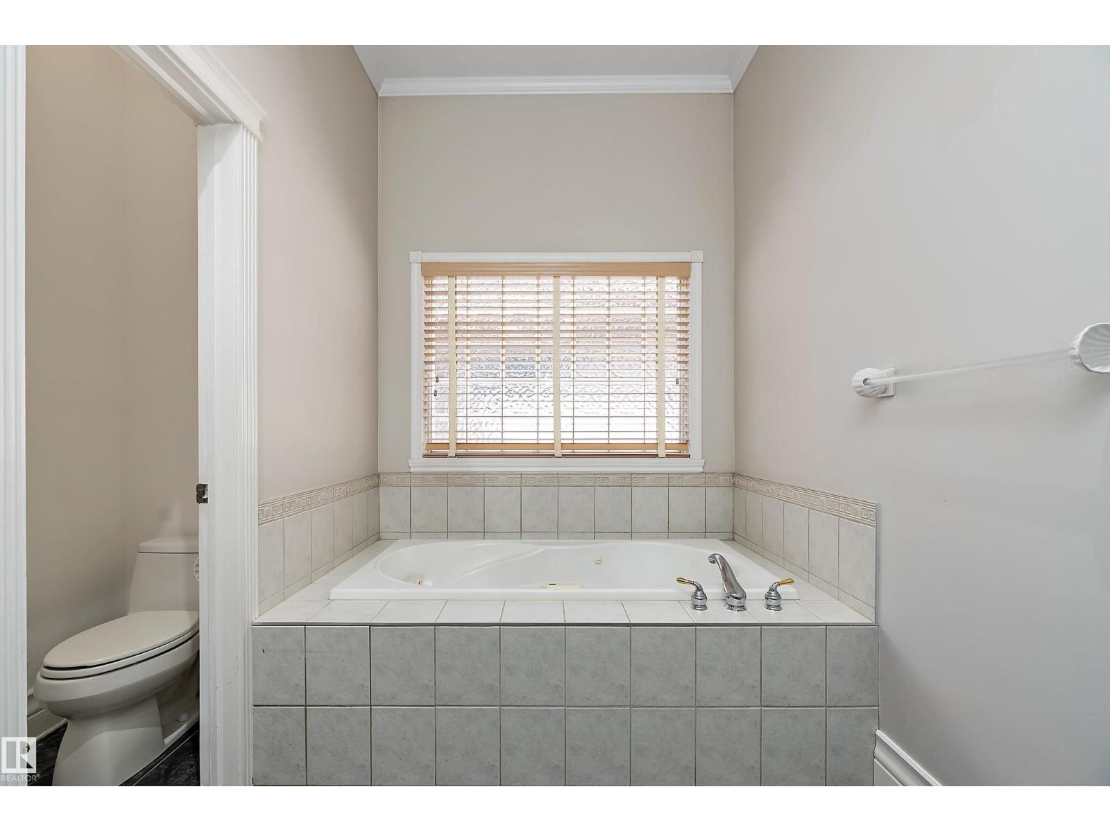 16103 89 ST NW - 33