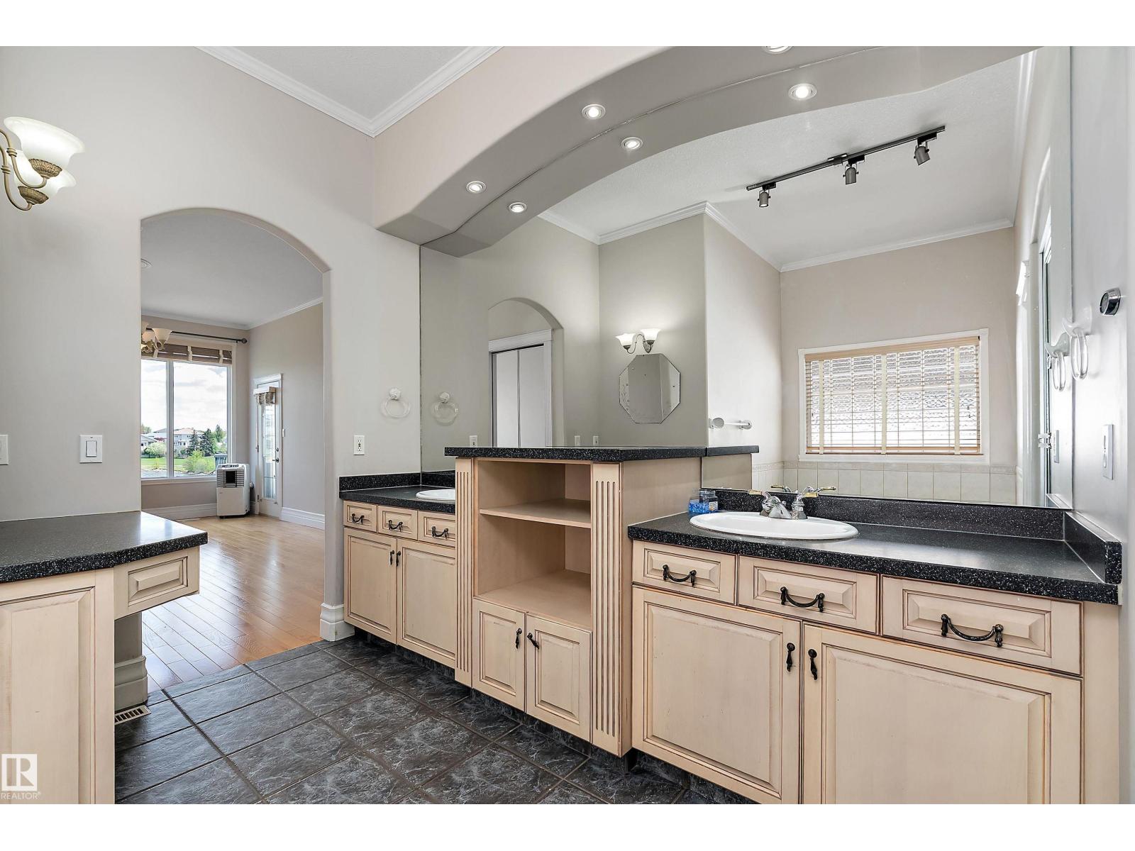 16103 89 ST NW - 34