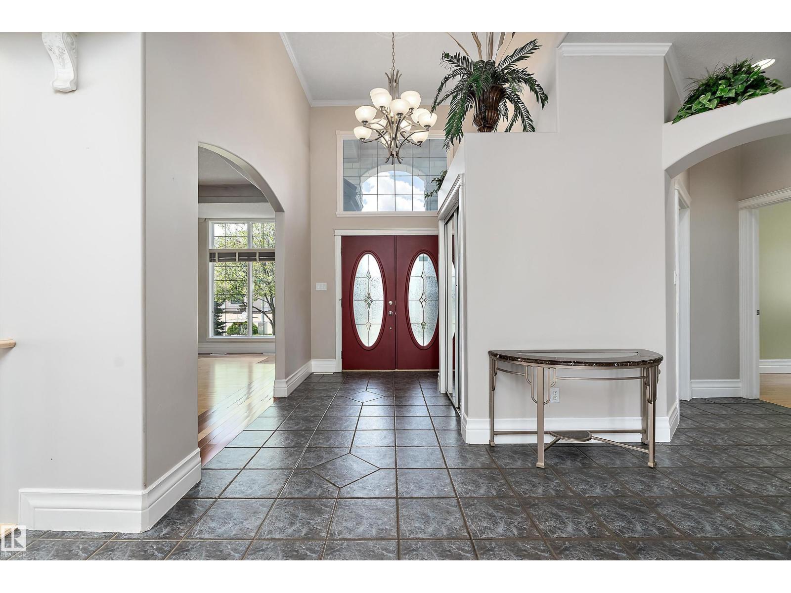 16103 89 ST NW - 4