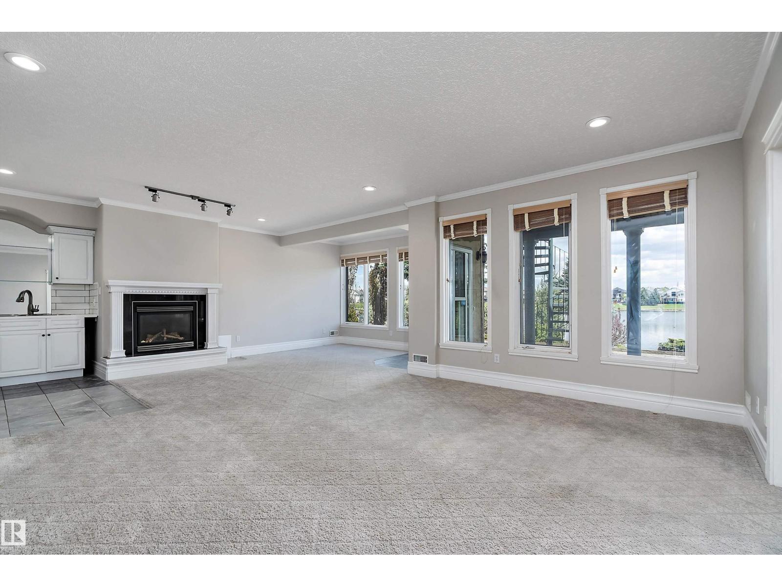 16103 89 ST NW - 44
