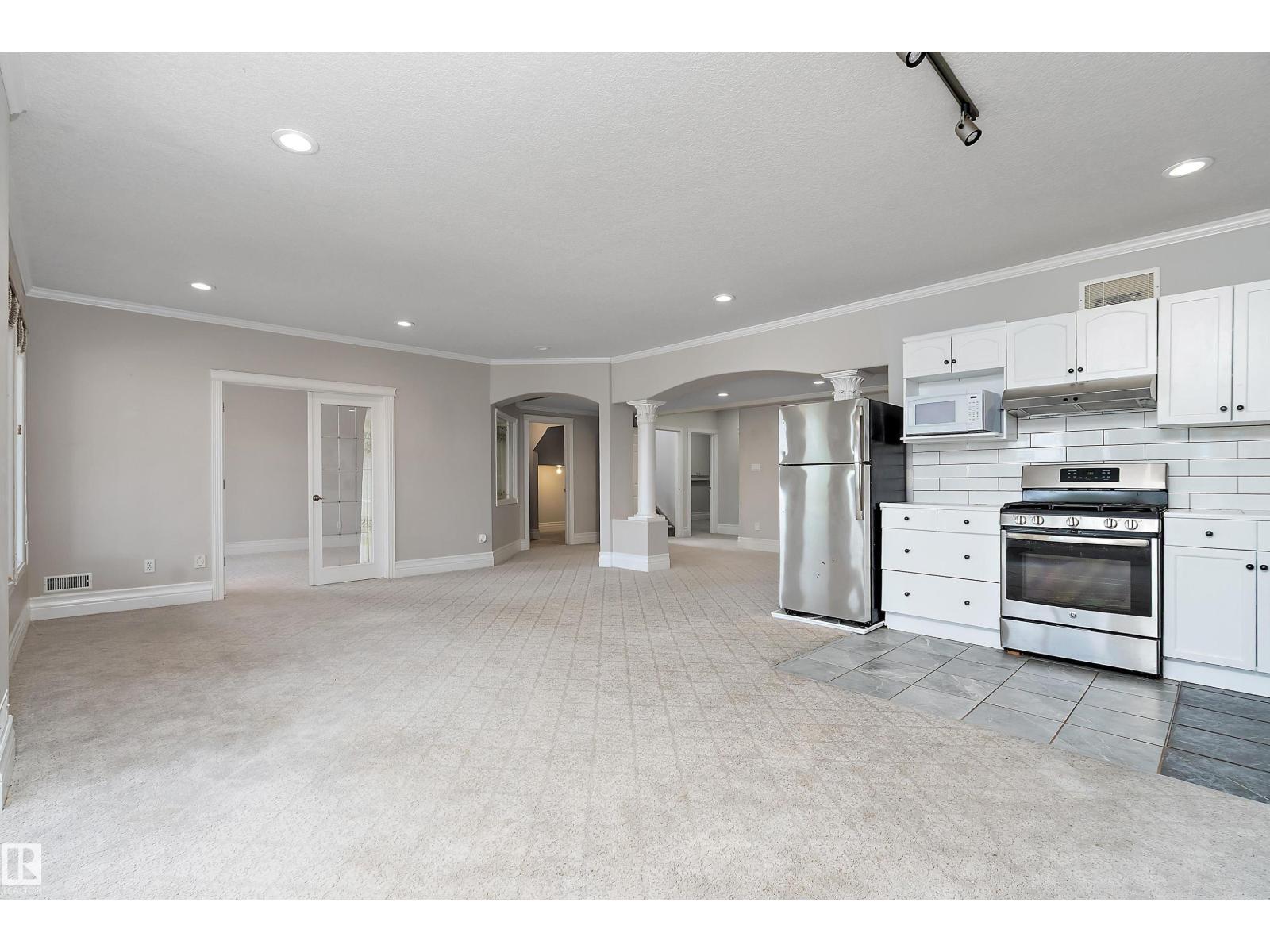 16103 89 ST NW - 48