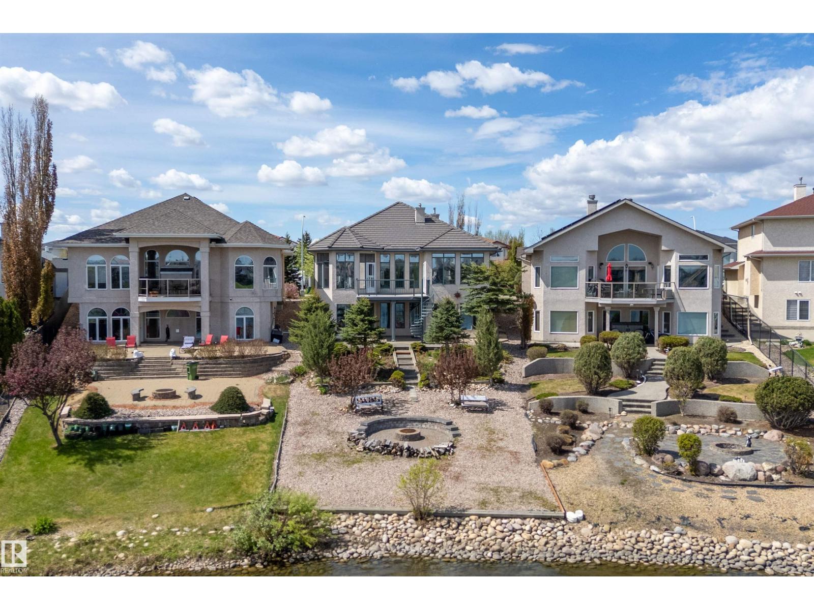 16103 89 ST NW - 64