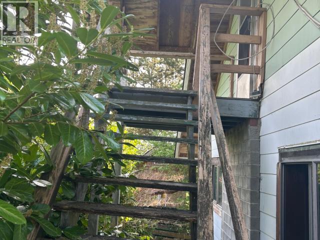 4584 MARINE AVE - 15
