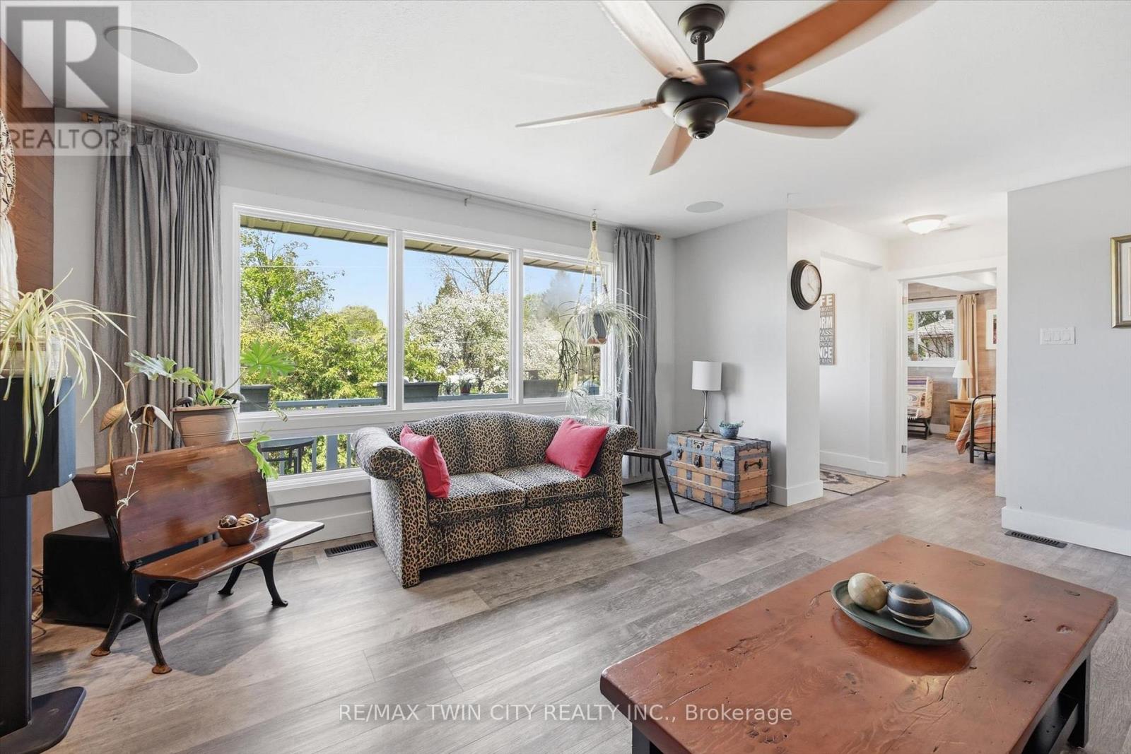8 DELREX BOULEVARD - 11