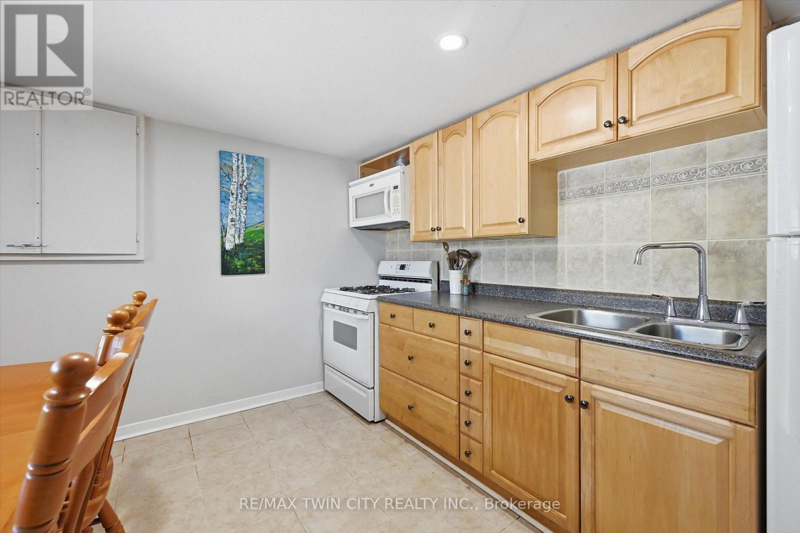 8 DELREX BOULEVARD - 29