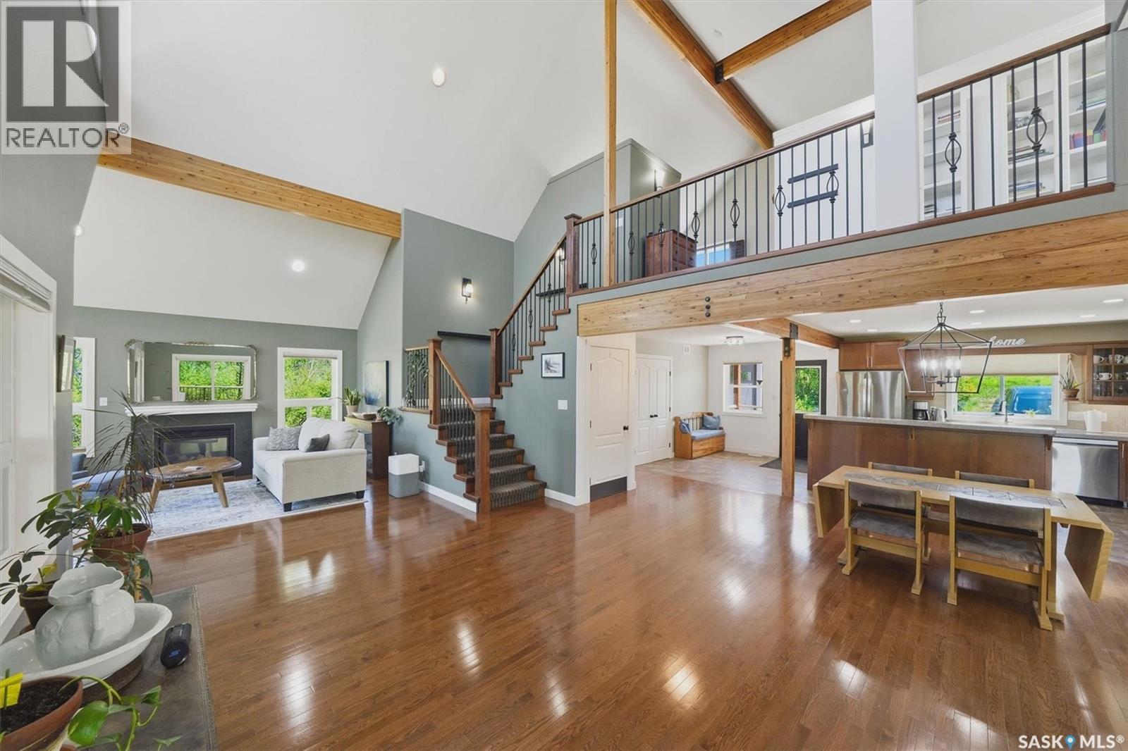 478 Saskatchewan ROAD - photo 4