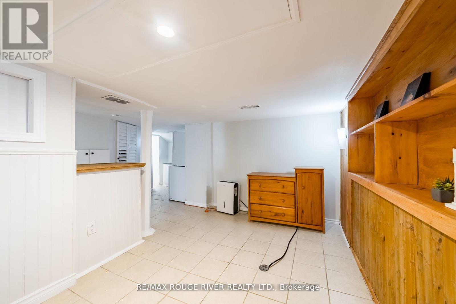 513 RITSON ROAD N - 20