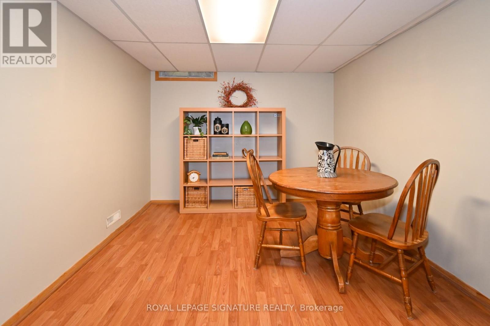 830 GREENBRIAR DRIVE - 19