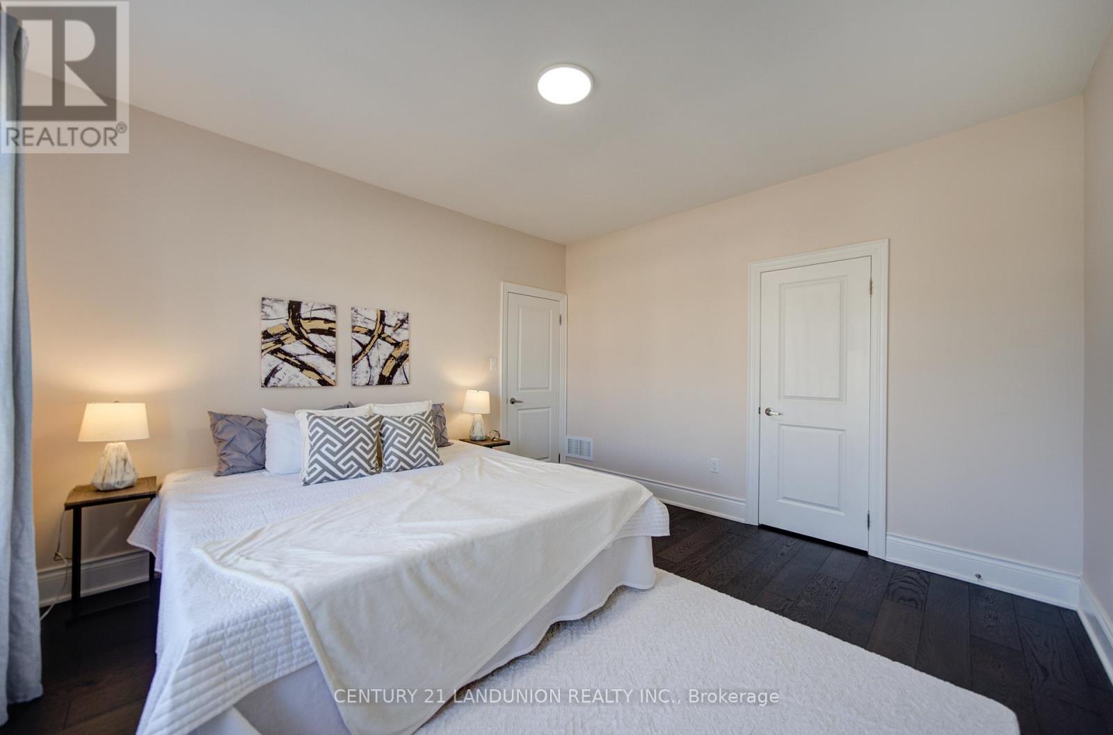 101 SILVER STERLING CRESCENT - 46