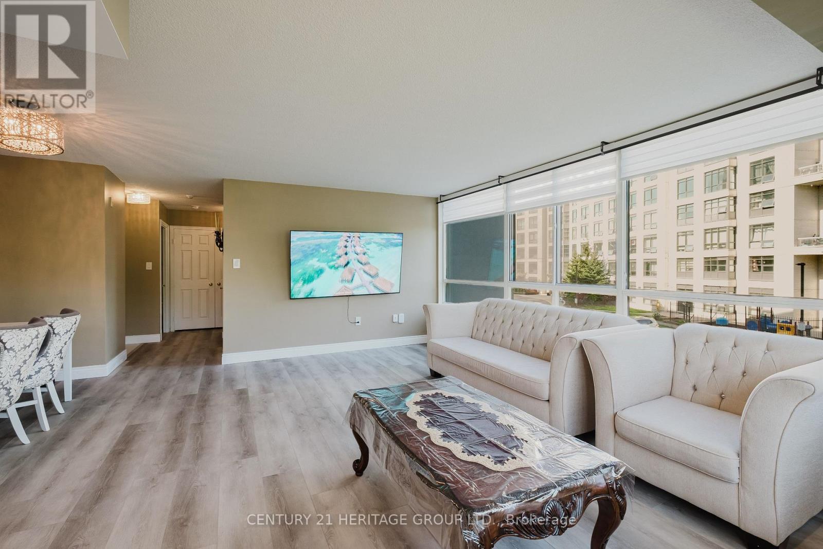 #209 270 DAVIS DRIVE - 14
