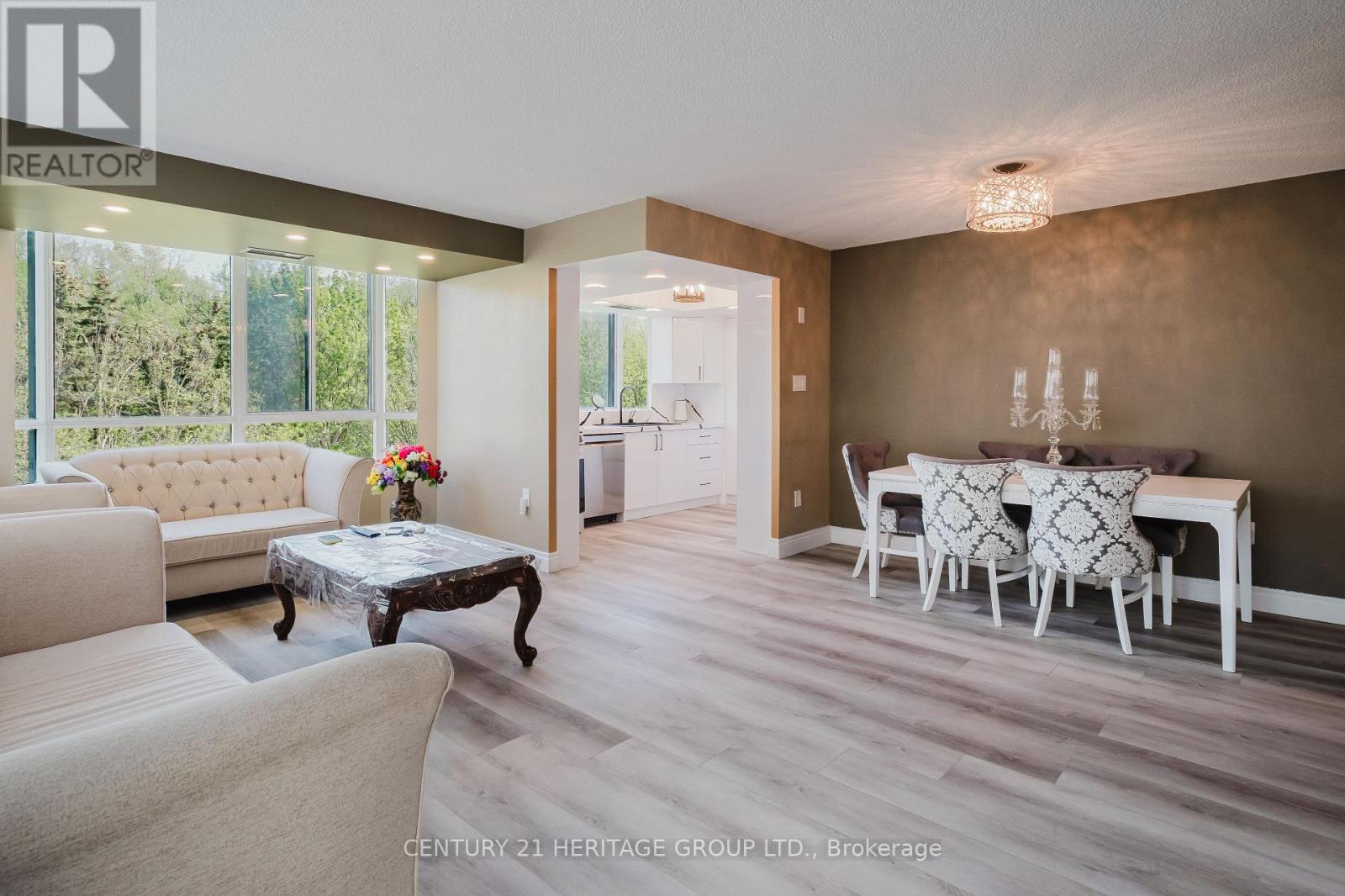 #209 270 DAVIS DRIVE - 16