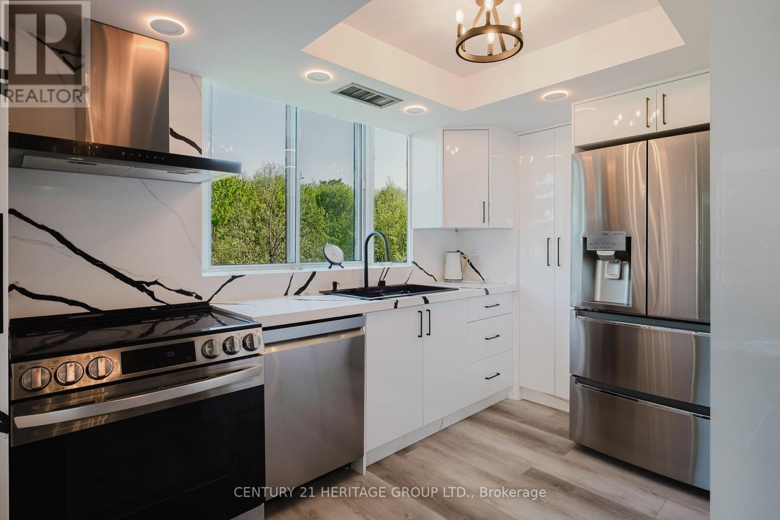 #209 270 DAVIS DRIVE - 9