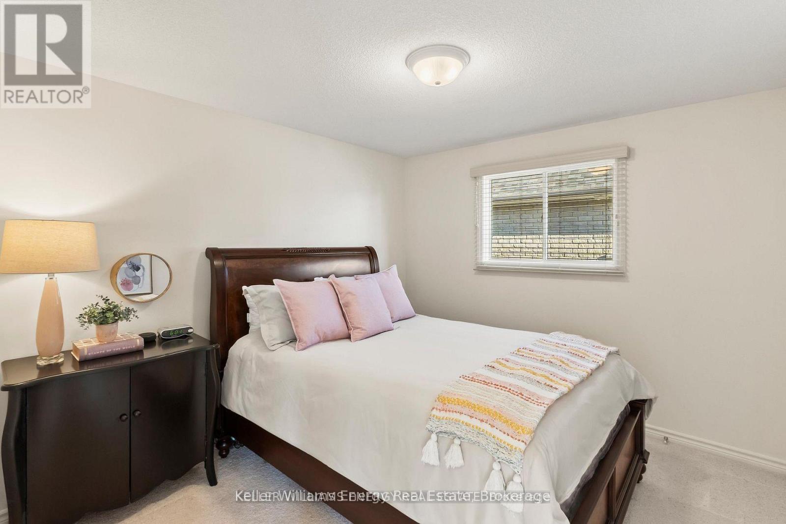2258 PINDAR CRESCENT - 16
