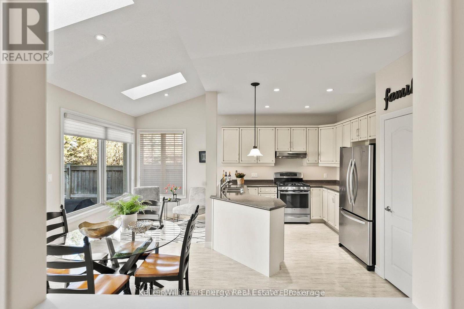 2258 PINDAR CRESCENT - 9