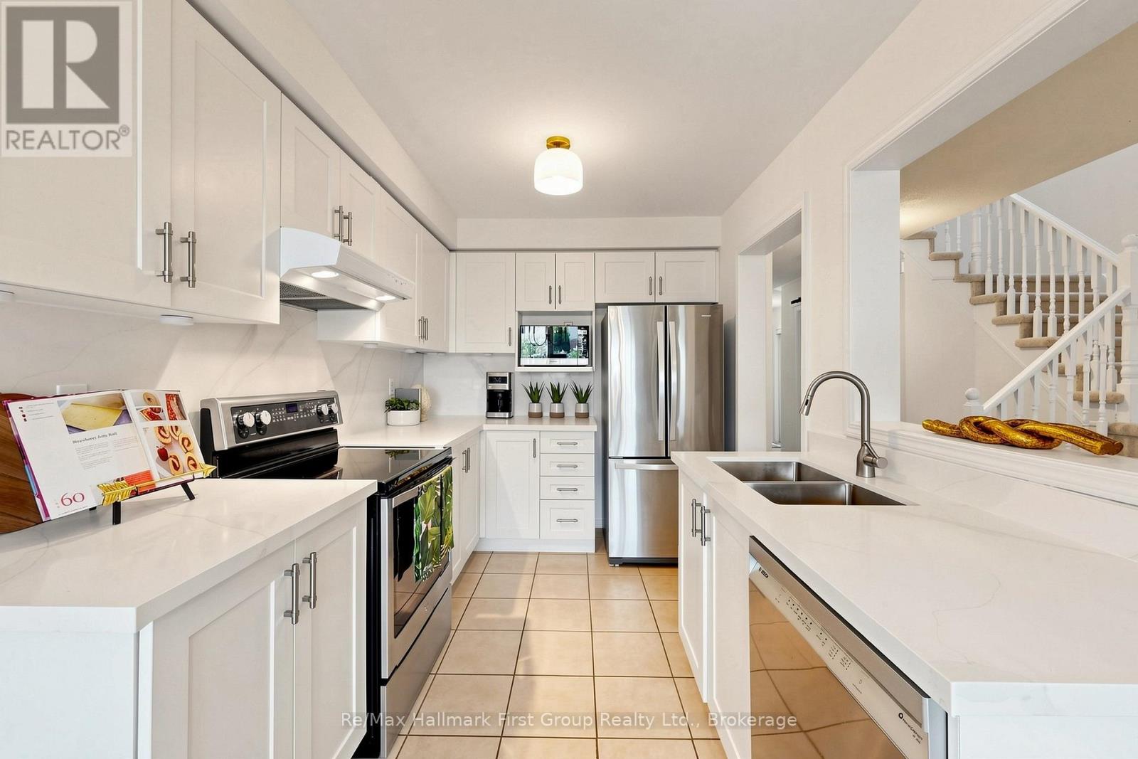 27 ROBIDEAU PLACE - 11