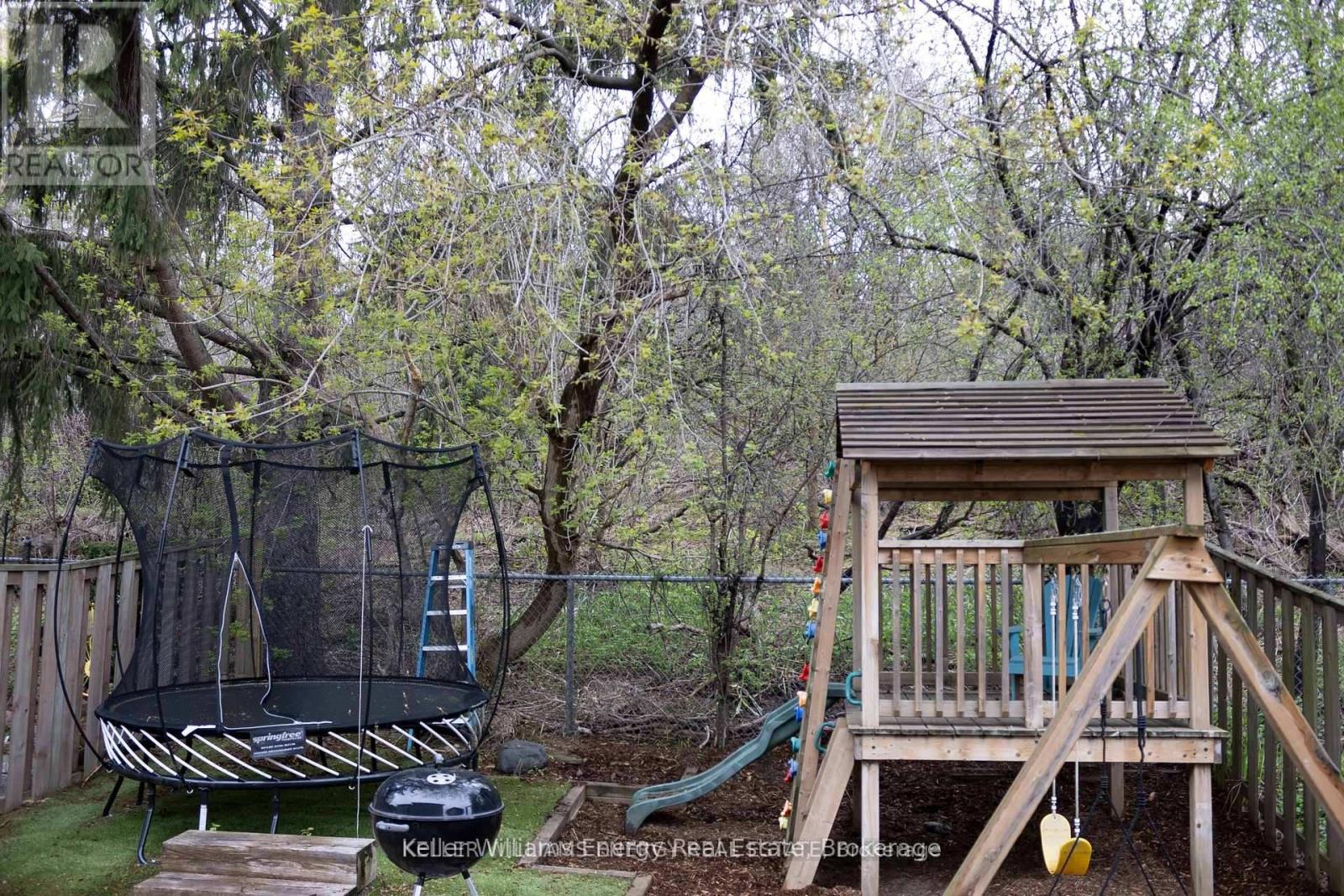 683 GRANDVIEW DRIVE - 22