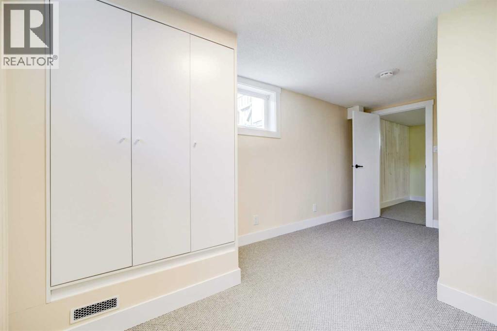 1236 8A Avenue S - 33