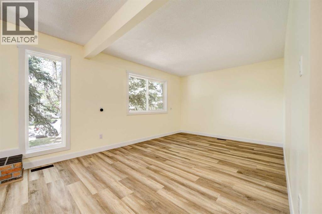 1236 8A Avenue S - 10