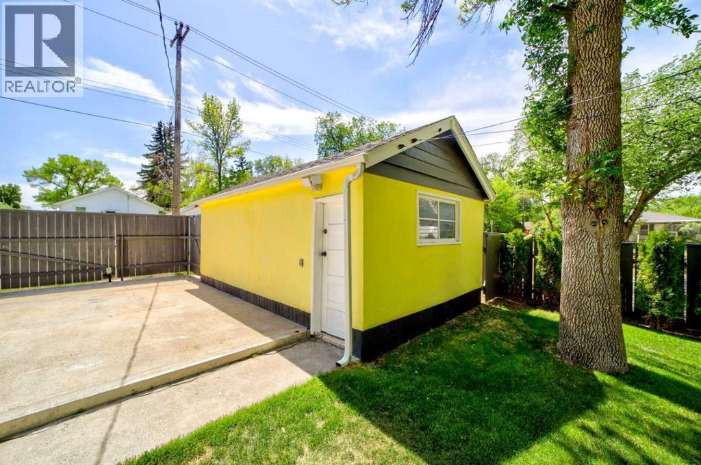 1236 8A Avenue S - 42