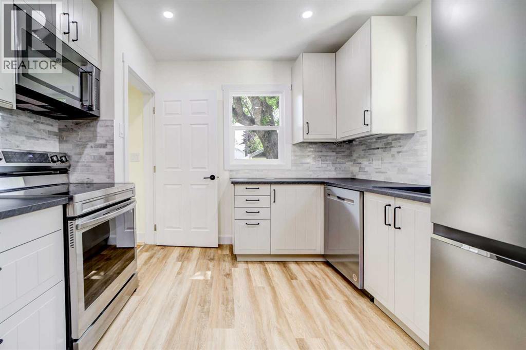 1236 8A Avenue S - 18