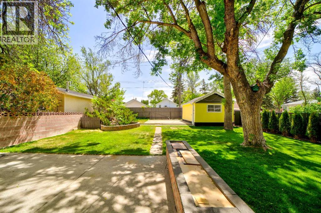 1236 8A Avenue S - 37