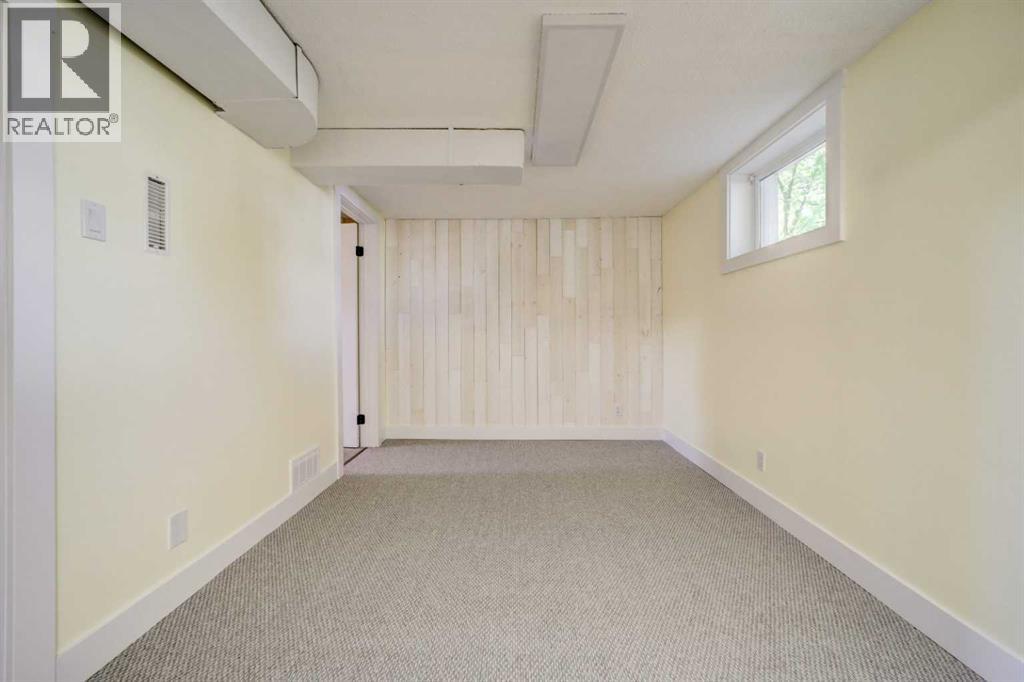 1236 8A Avenue S - 28