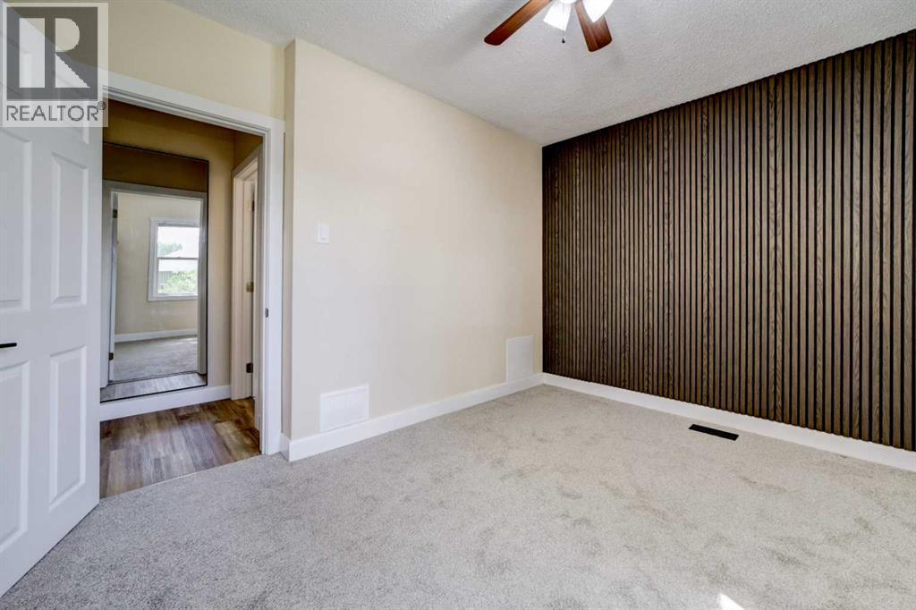 1236 8A Avenue S - 16