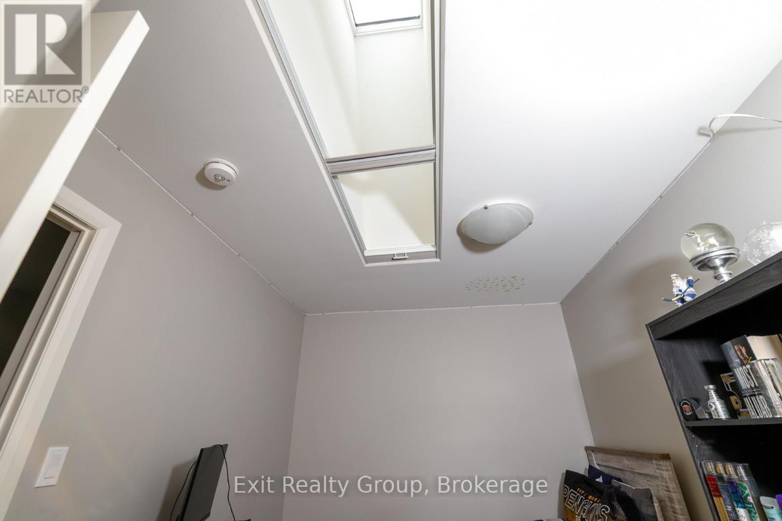 7 DEWAL PLACE - 14