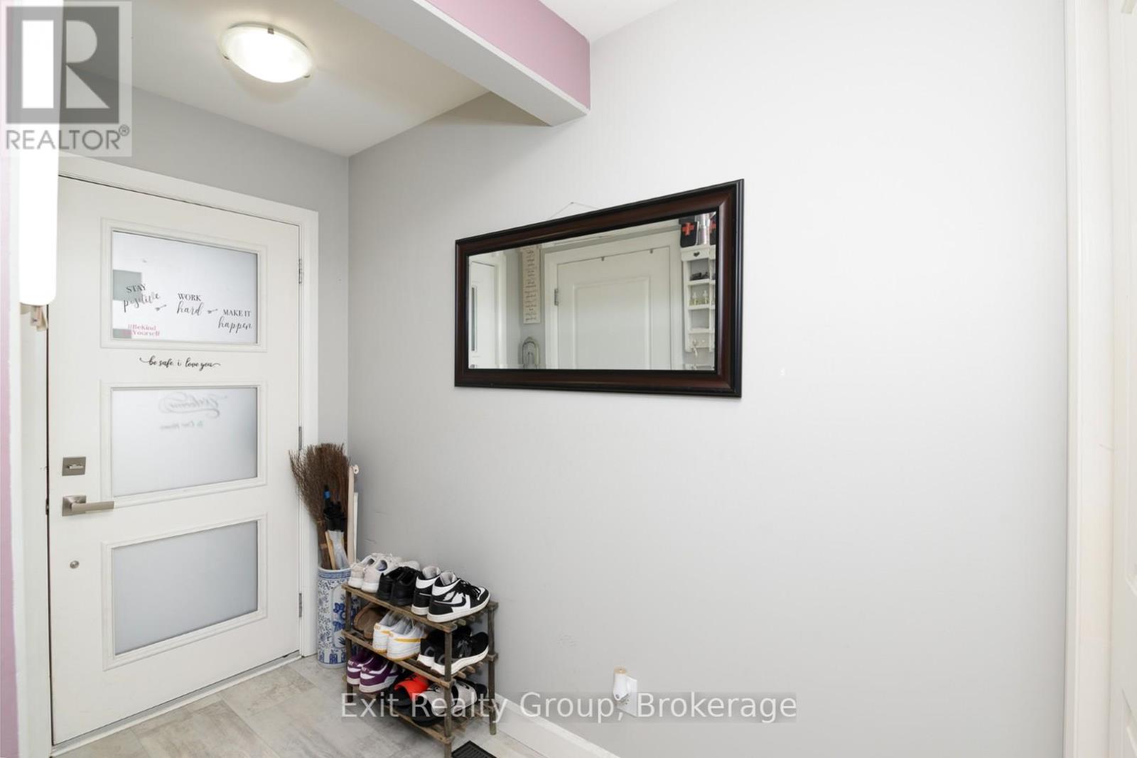 7 DEWAL PLACE - 2