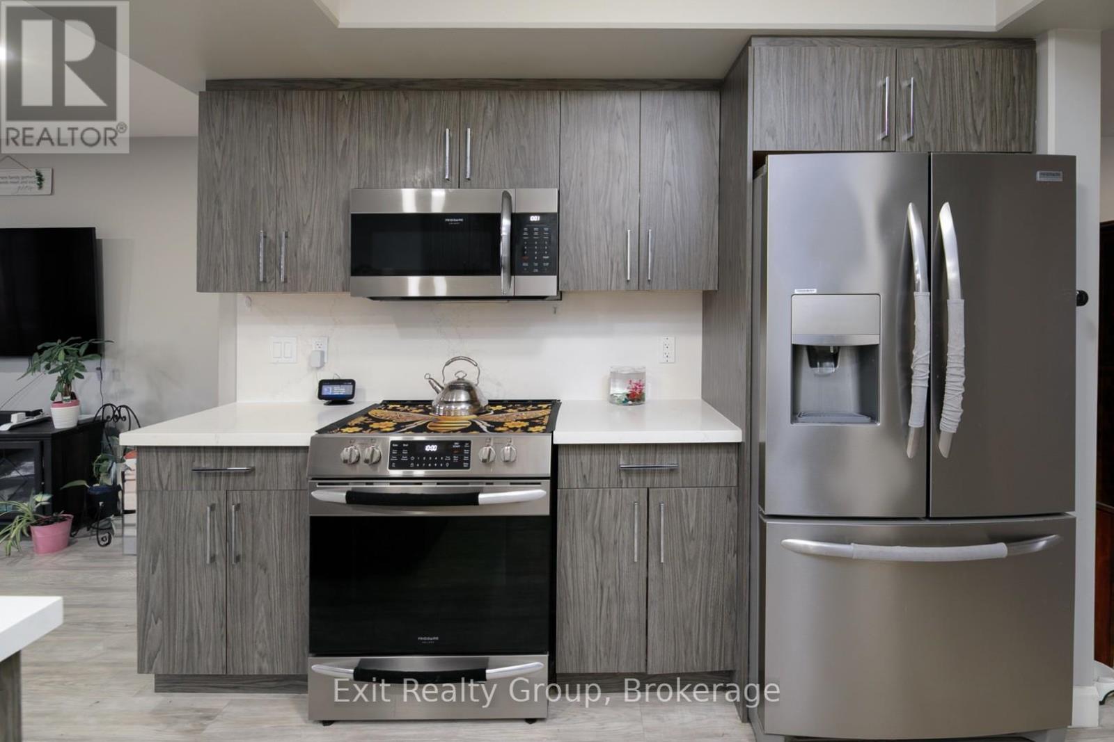 7 DEWAL PLACE - 6