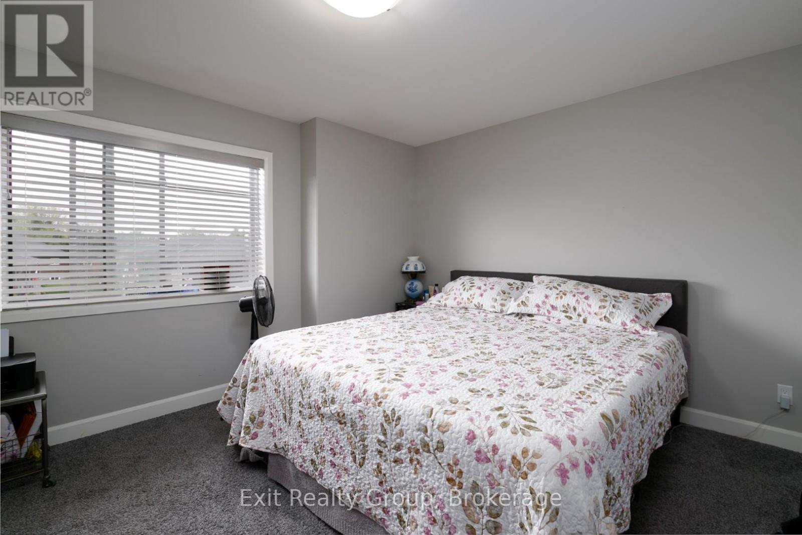7 DEWAL PLACE - 9