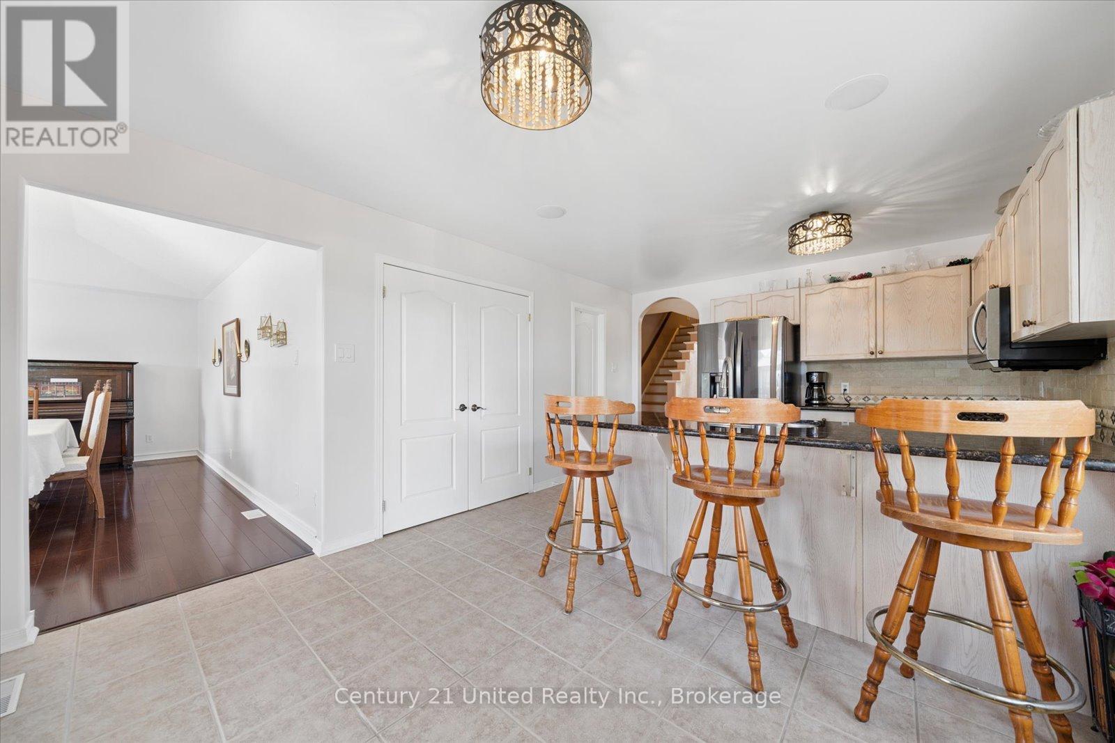122 PARCELLS CRESCENT - 13