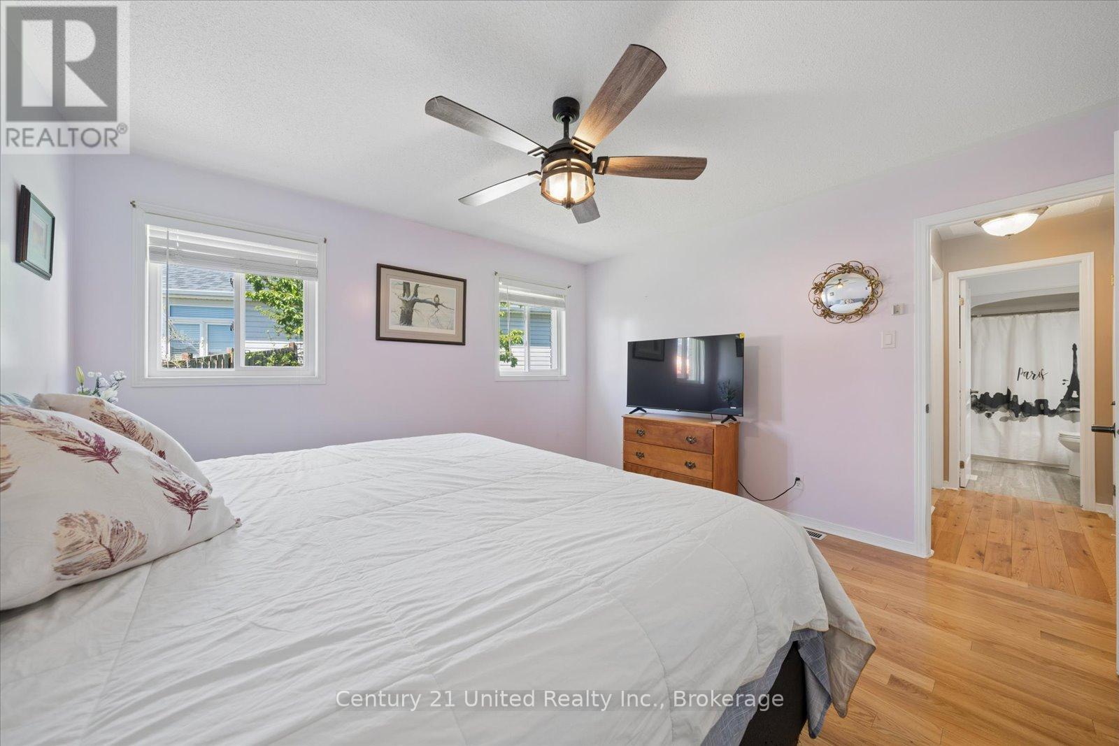 122 PARCELLS CRESCENT - 24